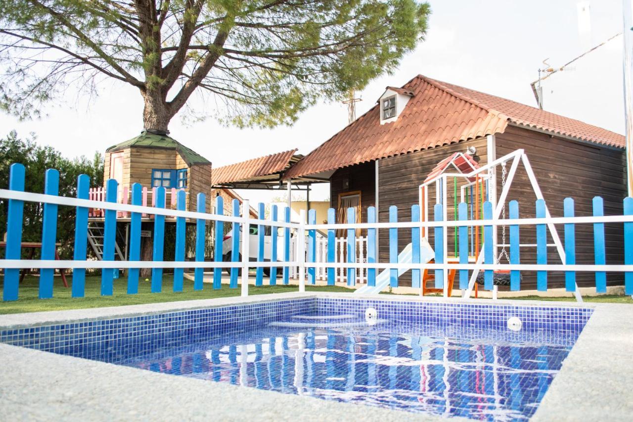 Bungalow Perotonar Ideal Para Familia Con Ninos La Puebla de Cazalla Eksteriør bilde
